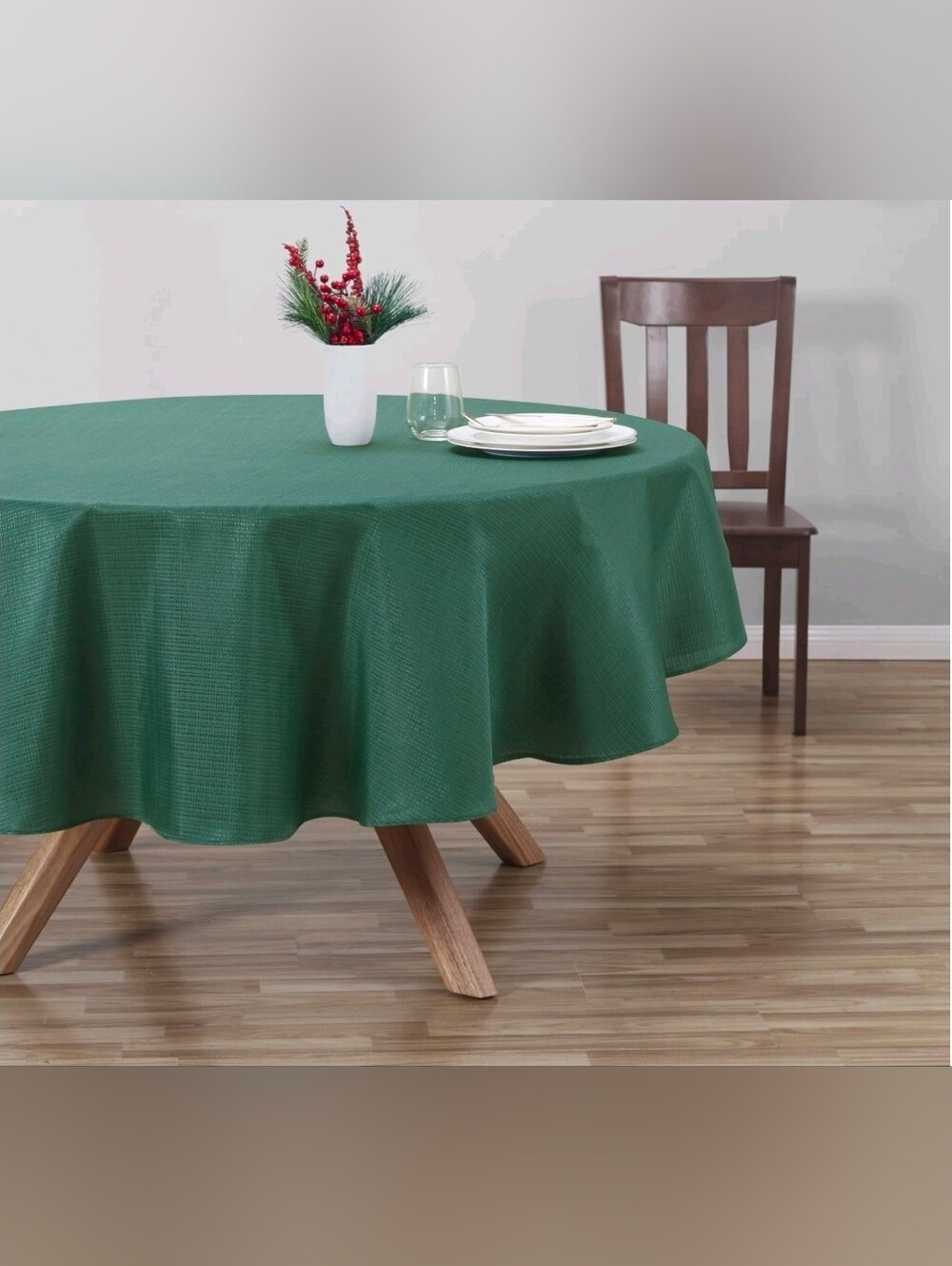 Holiday Time Christmas Forest Pine Tablecloth, Festive Xmas Décor 70" Round, EUC